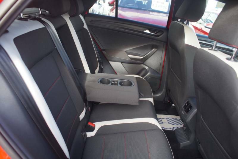 Volkswagen T-Roc 1.5 Tsi Evo Sel - 2018 67 GD67EXN Red #4