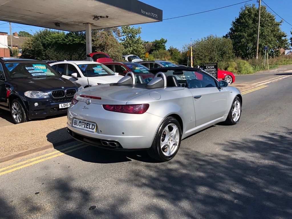 Alfa Romeo Spider 2.4 Jtdm 200 200 Bhp Silver #5