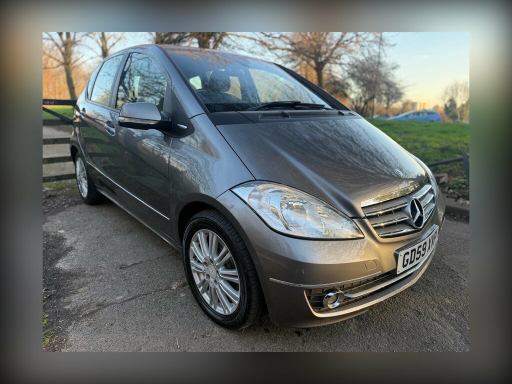 Mercedes-Benz A Class 1.5 A160 Elegance Se Hatchback Cvt 162 Grey #4