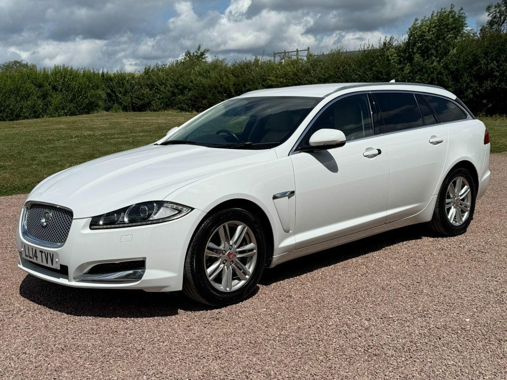 Jaguar XF 3.0D V6 Luxury Sportbrake Euro 5 S S White #3