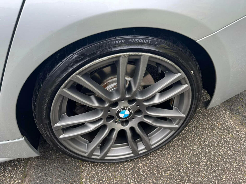 BMW 3 Series Saloon 3.0 330D Xdrive M Sport 2013 SV63LCF Silver #2