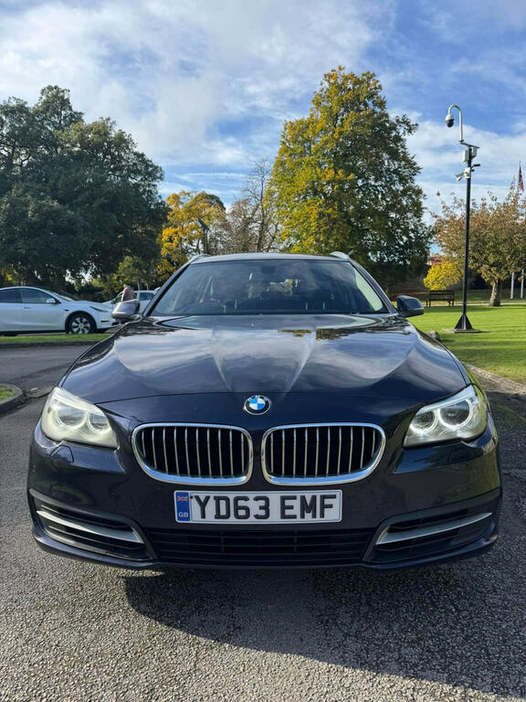 BMW 5 Series Estate 2.0 520D Se Touring 2013 YD63EMF Blue #2