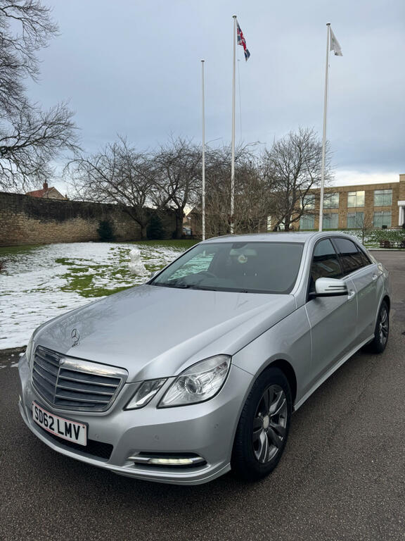Mercedes-Benz E Class Saloon 2.1 E220 Cdi Blueefficiency Se 201262 SD62LMV Silver #2