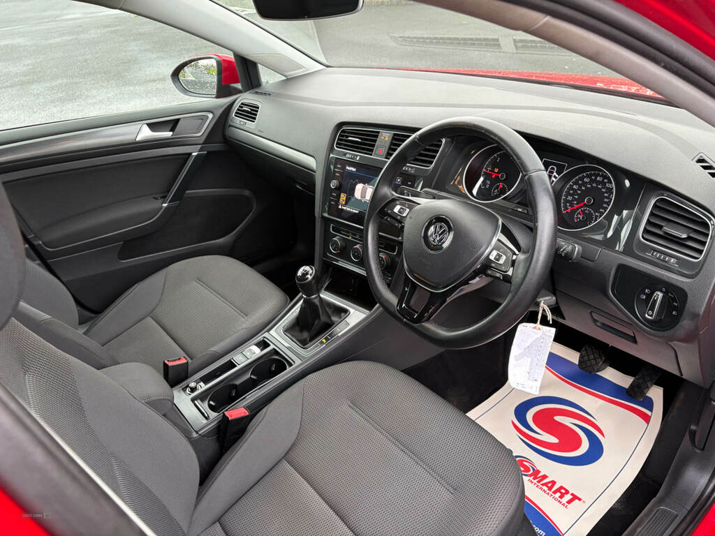 Volkswagen Golf 1.6 Tdi Match YJ19BLT Red #5