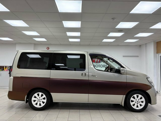 Nissan Elgrand Nissan Elgrand 8 Seats Mpv Silver #2