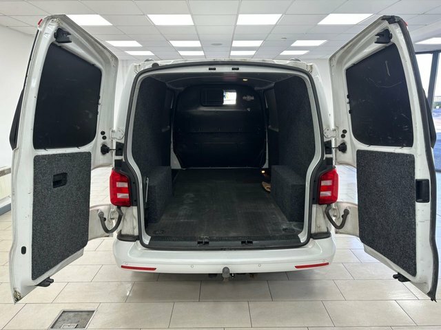 Volkswagen Transporter 2.0 Bitdi T32 Bluemotion Tech Highline Panel Van 5 VN17DDL White #5