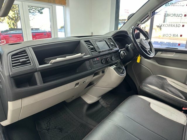 Volkswagen Transporter 2.0 Bitdi T32 Bluemotion Tech Highline Panel Van 5 VN17DDL White #3