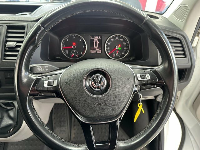 Volkswagen Transporter 2.0 Bitdi T32 Bluemotion Tech Highline Panel Van 5 VN17DDL White #4