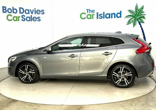 Volvo V40 T2 R-design Pro Hatchback BL67BHK Grey #5