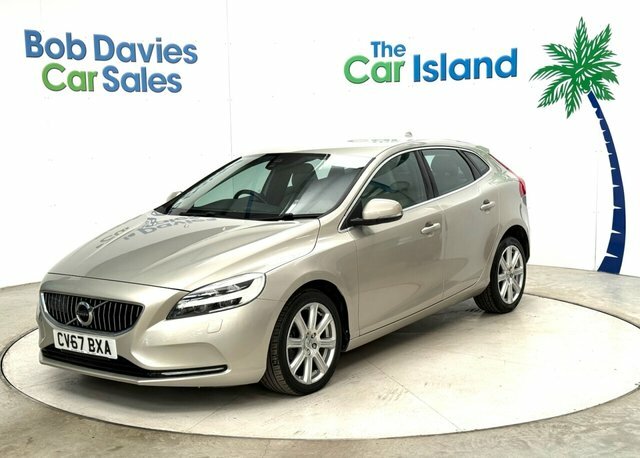 Volvo V40 D2 Inscription Hatchback Gold #3