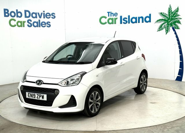 Hyundai I10 Play Hatchback EN19ZPW White #3