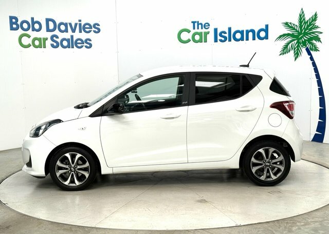 Hyundai I10 Play Hatchback EN19ZPW White #5