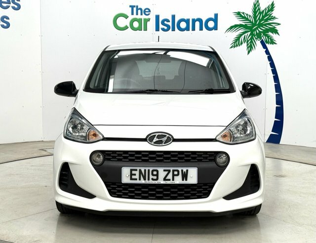 Hyundai I10 Play Hatchback EN19ZPW White #2