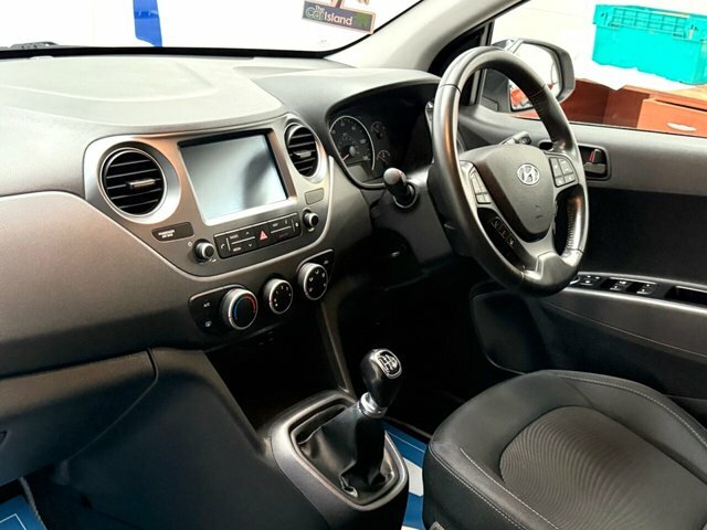Hyundai I10 Play Hatchback EN19ZPW White #4
