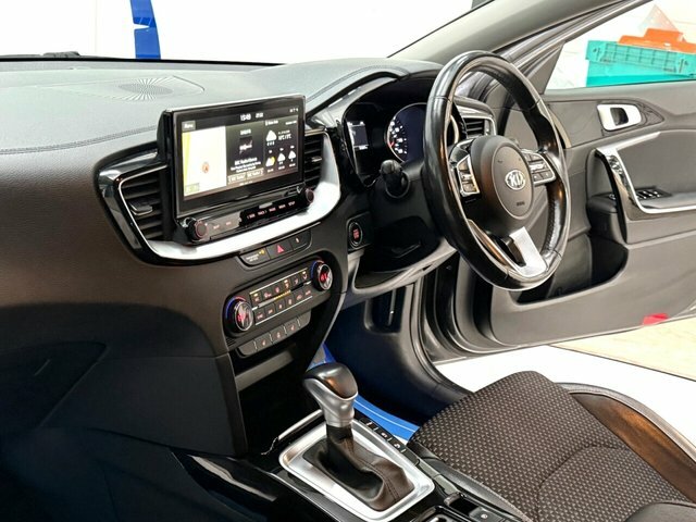 Kia Xceed T-gdi 3 Suv DY70SNJ Grey #4