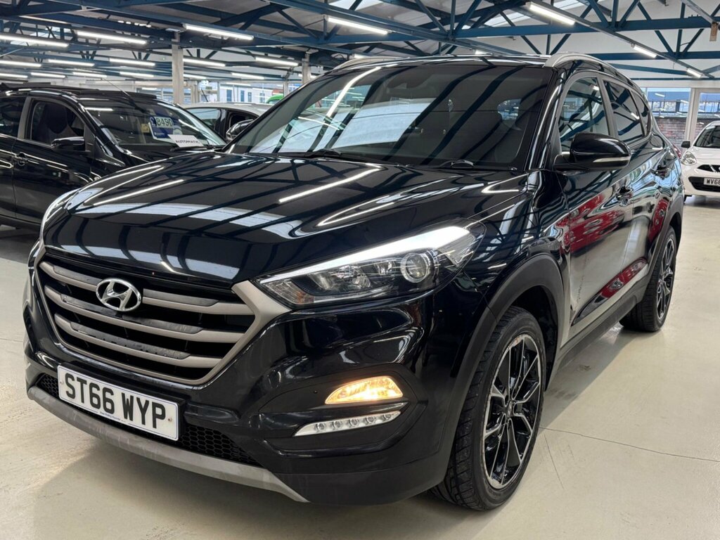 Hyundai Tucson 1.7 Crdi Blue Drive Se Nav Dct Euro 6 Ss ST66WYP Black #3