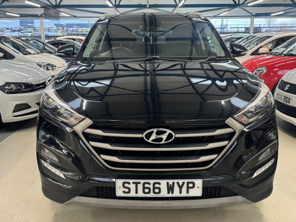 Hyundai Tucson 1.7 Crdi Blue Drive Se Nav Dct Euro 6 Ss ST66WYP Black #2