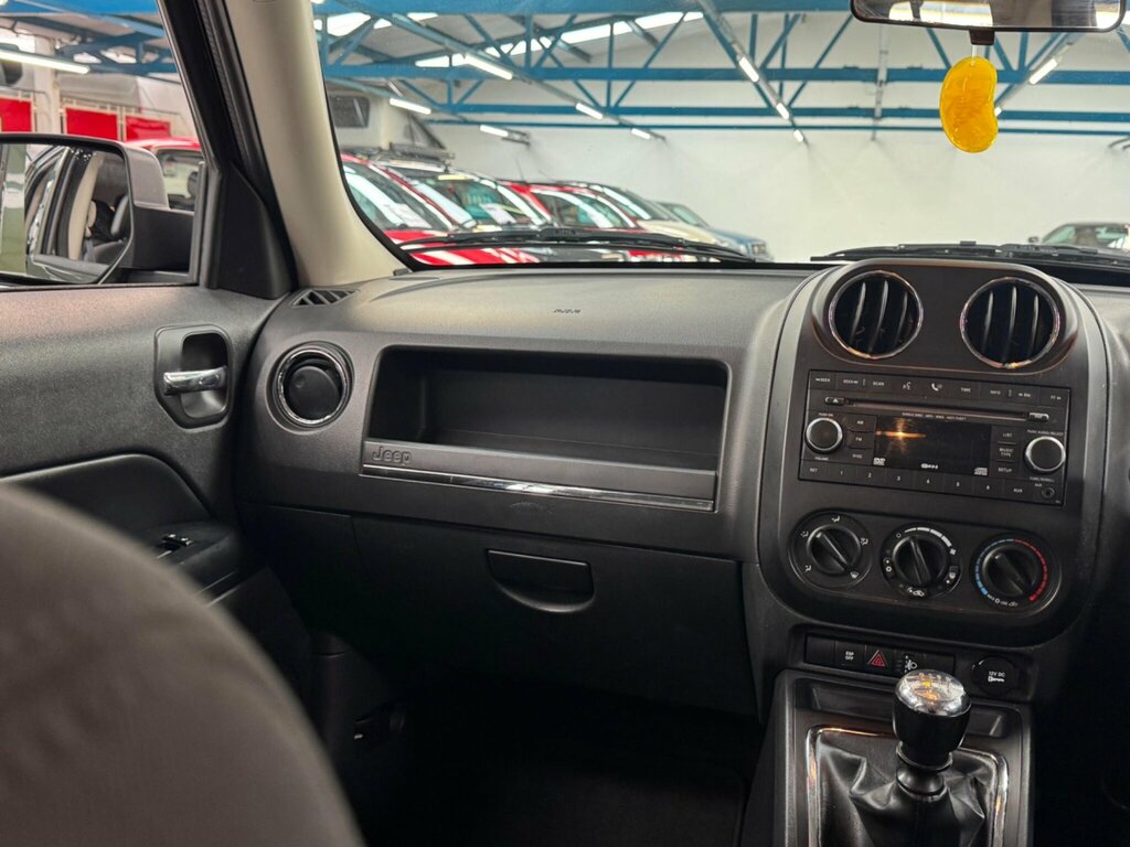Jeep Patriot 2L Sport Black #12