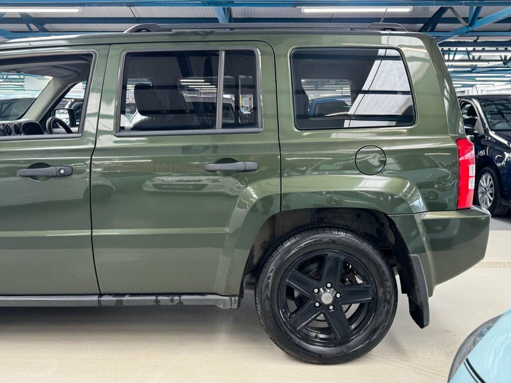 Jeep Patriot 2L Sport Black #6