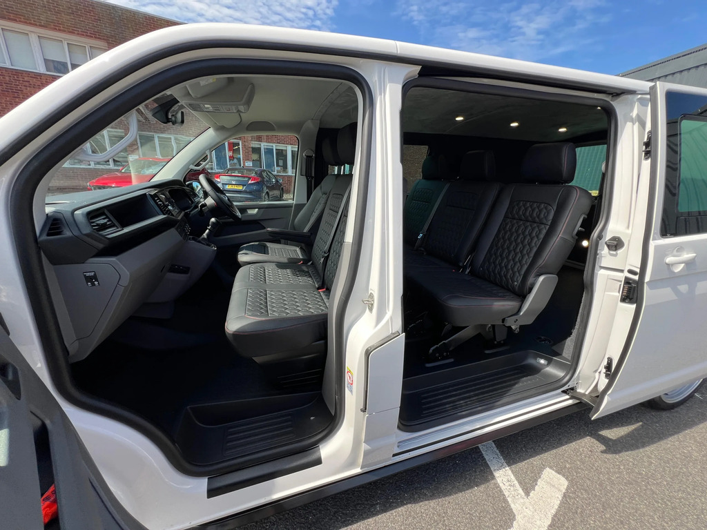 Volkswagen Transporter 2.0 Tdi T32 Highline Crew Van Fwd Lwb Euro 6 150Ps RF24FZC #2