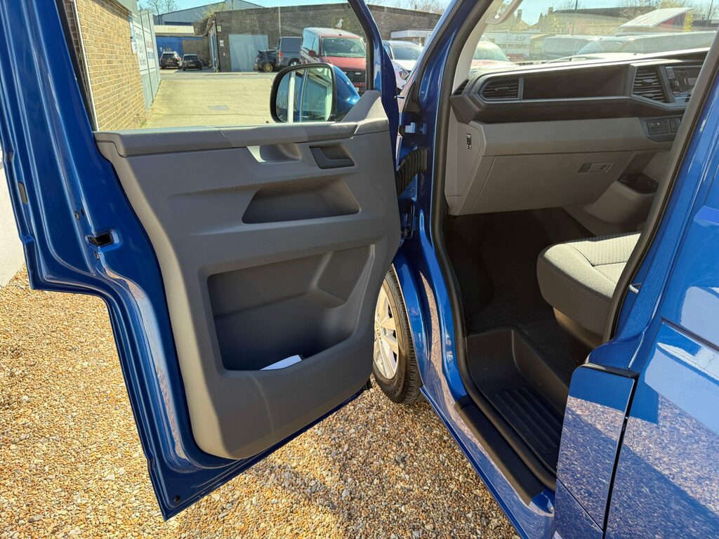 Volkswagen Transporter 2.0 Tdi T30 Highline Fwd Lwb Euro 6 150Ps DG24NWJ #6