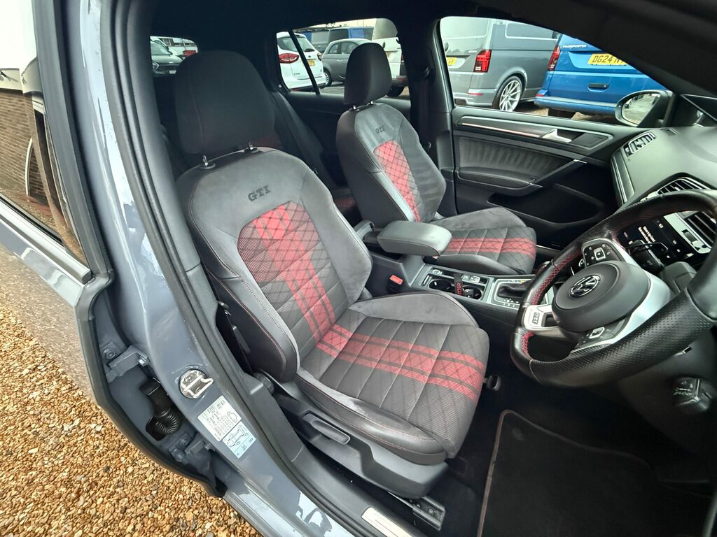 Volkswagen Golf 2.0 Tsi Gti Tcr Dsg Euro 6 476Bhp CE20BOJ #2