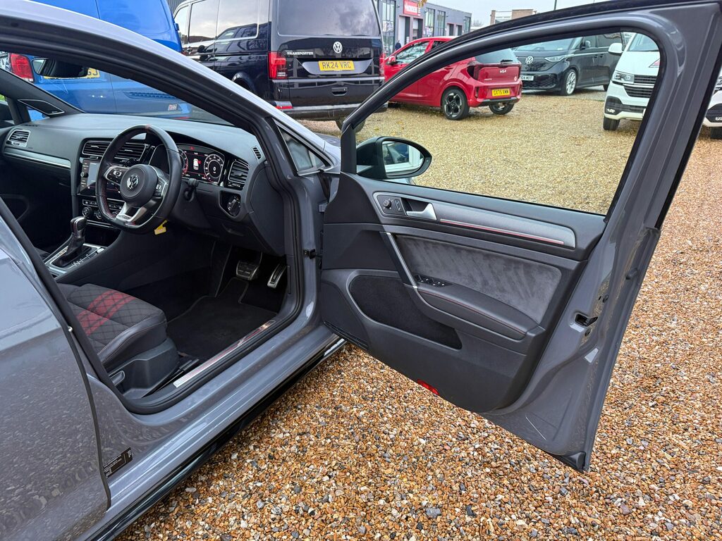 Volkswagen Golf 2.0 Tsi Gti Tcr Dsg Euro 6 476Bhp