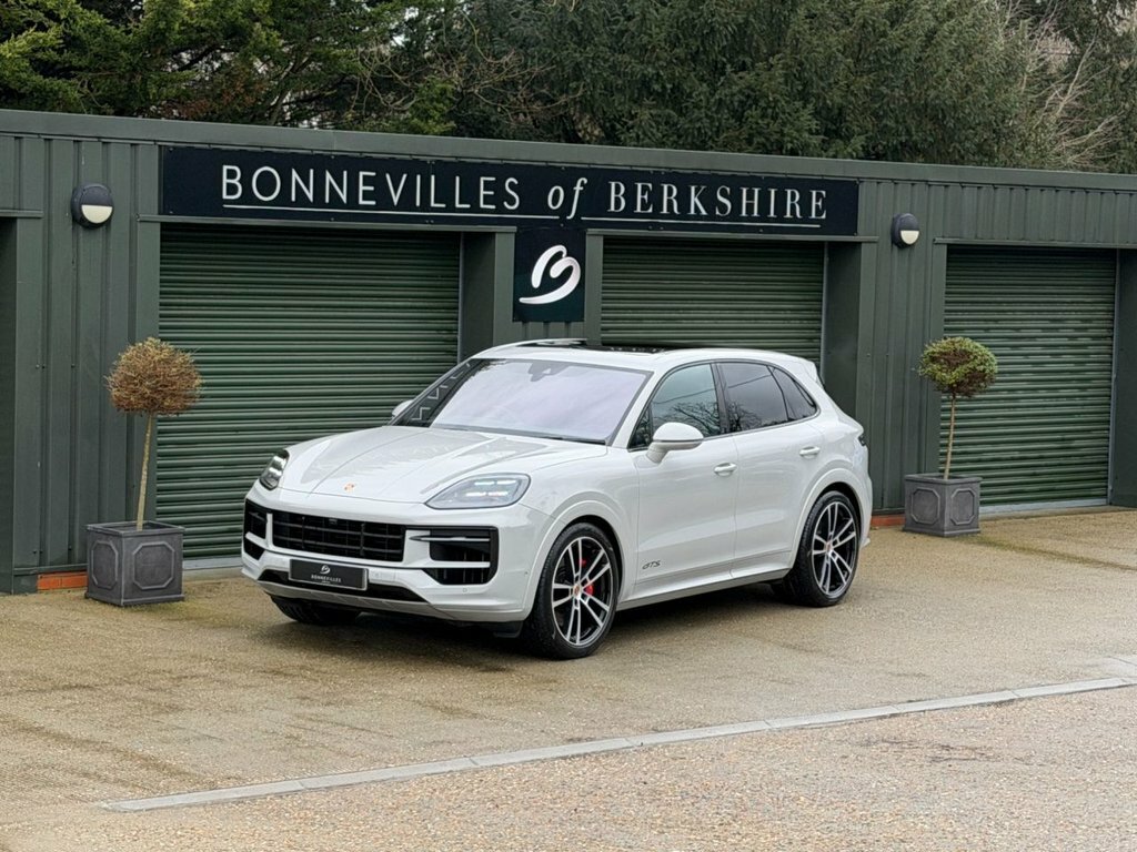Porsche Cayenne 4L Gts Grey