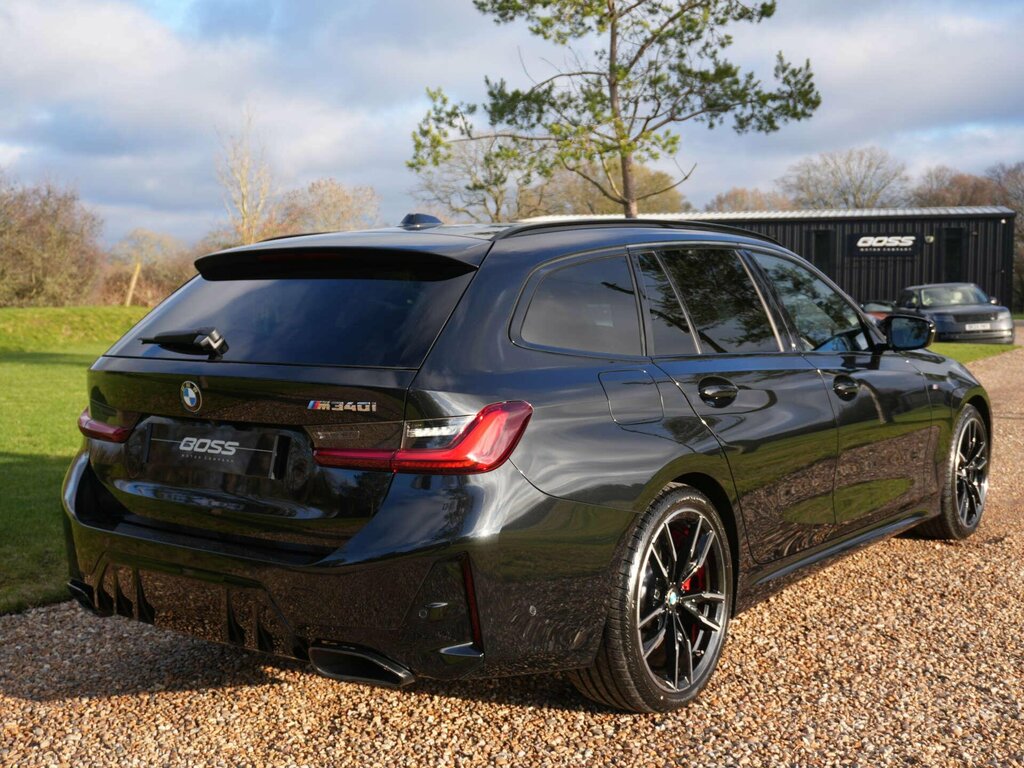 BMW 3 Series 3.0 M340i Mht Touring Hybrid Xdriv Black #4