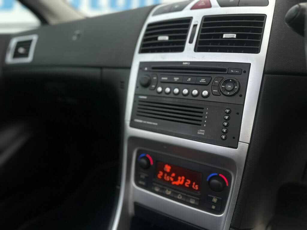 Peugeot 307 CC 2.0 16V S Black #11