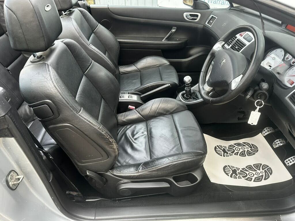 Peugeot 307 CC 2.0 16V S Black #5