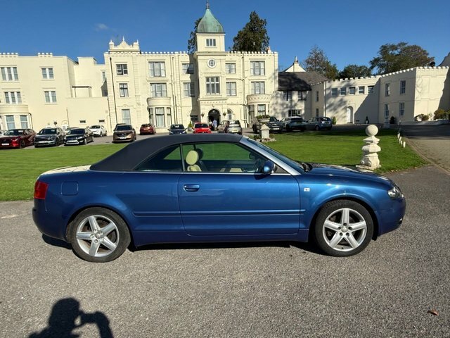 Audi A4 Cabriolet 2.5 Tdi Sport Convertible Cvt 197 G Km Blue #5