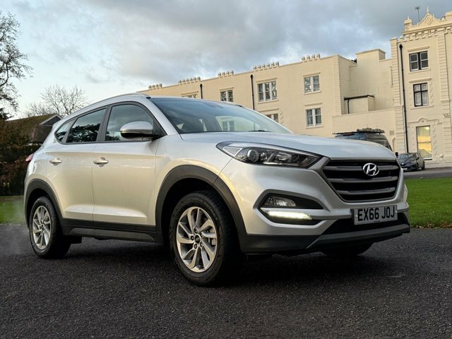 Hyundai Tucson 1.6 Gdi Blue Drive Se Suv Euro 6 EX66JOJ Silver #2