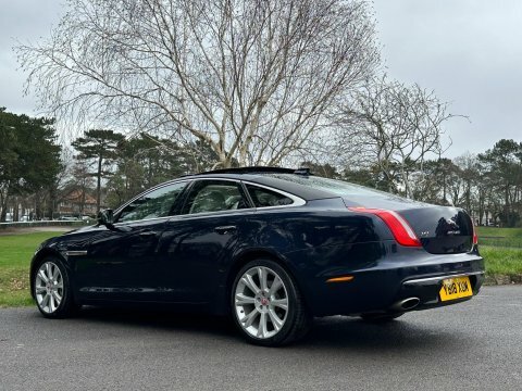 Jaguar XJ 2018 18 3.0D YB18XUM #2