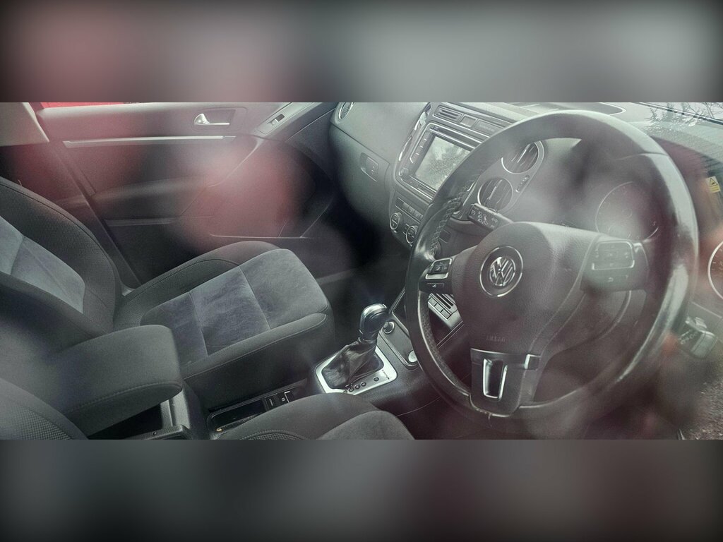 Volkswagen Tiguan 2.0 Tdi Bluemotion Tech Match Edition Dsg 4Wd Euro FD65YDS Red #5