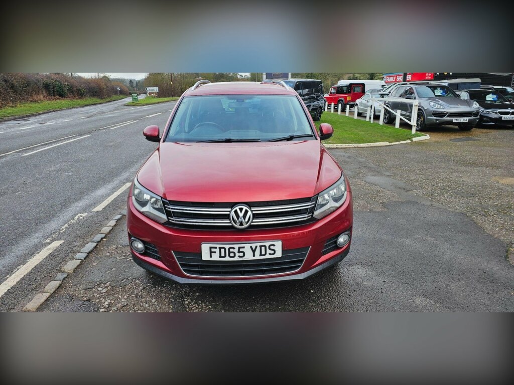 Volkswagen Tiguan 2.0 Tdi Bluemotion Tech Match Edition Dsg 4Wd Euro FD65YDS Red #6