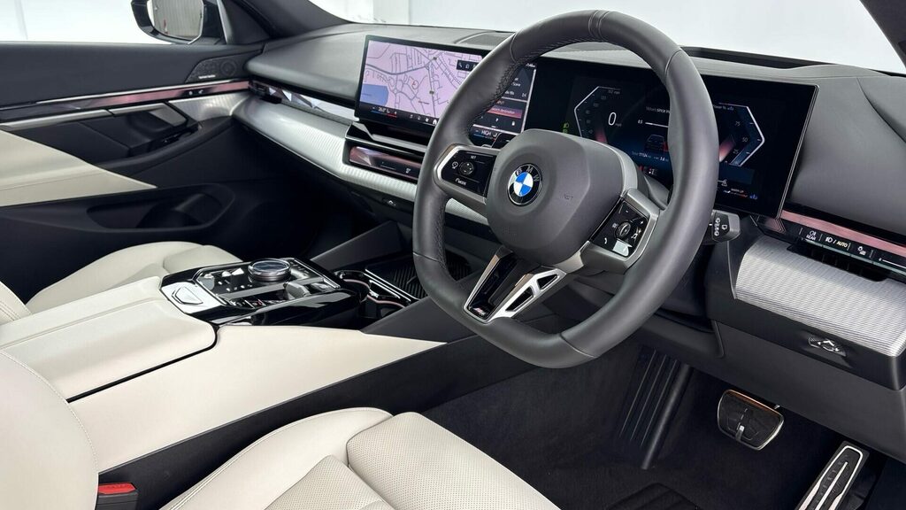 BMW 5 Series M Sport Touring YB25FLW Black #6