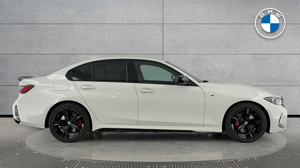 BMW 3 Series Saloon YH74TFY White #3