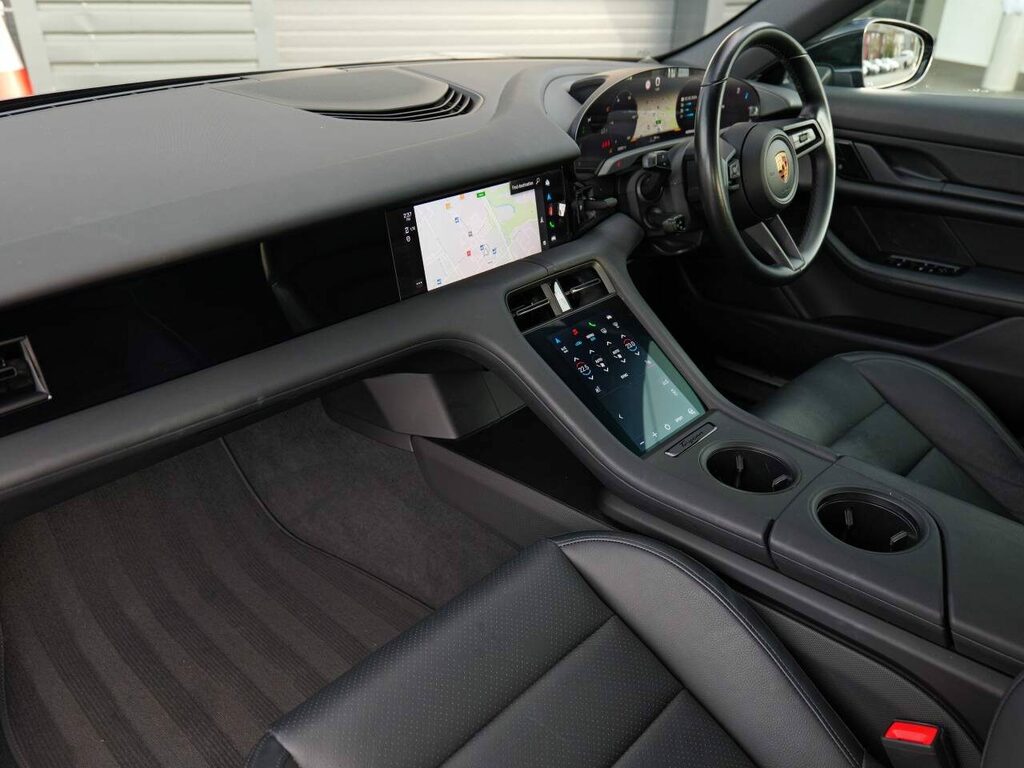 Porsche Taycan Electric VX71NHL Black #4