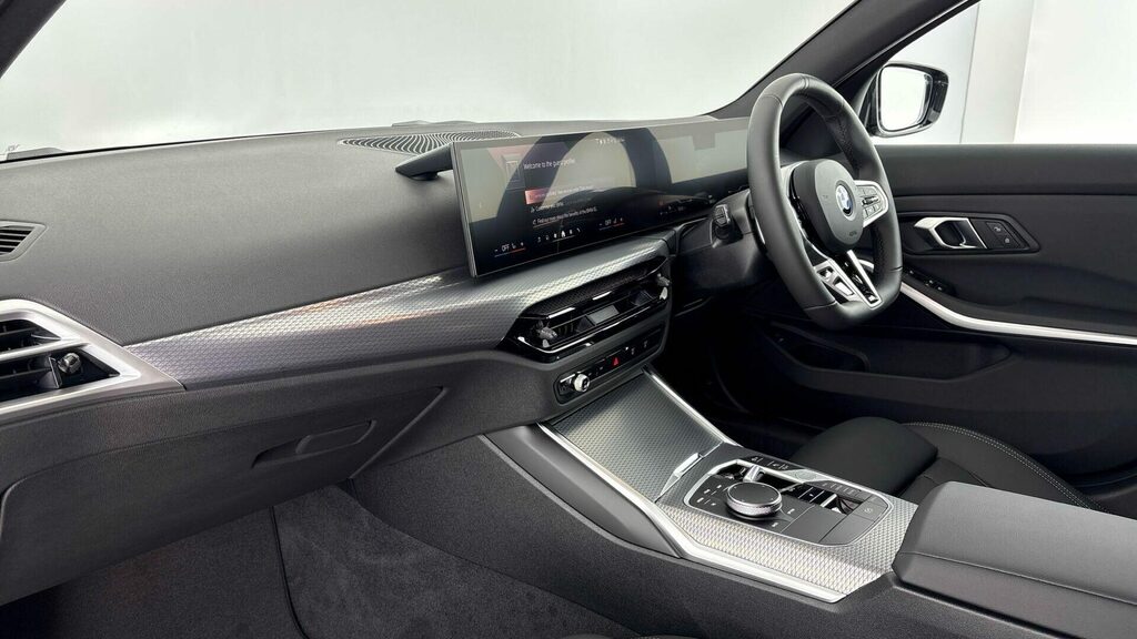 BMW 3 Series Estate Blue #6