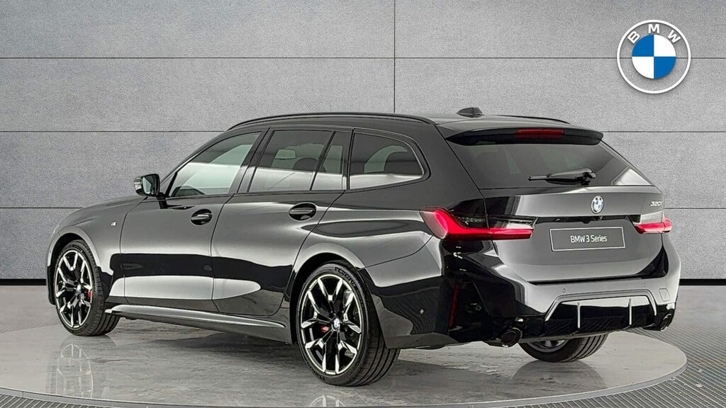 BMW 3 Series Estate Blue #3