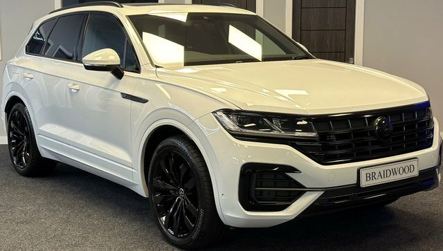 Volkswagen Touareg Suv White #3