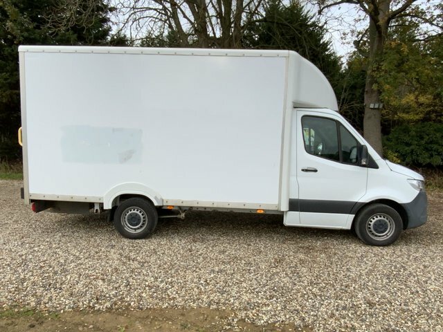 Mercedes-Benz Sprinter 314 Cdi Progressive Low PE71WFW White #3