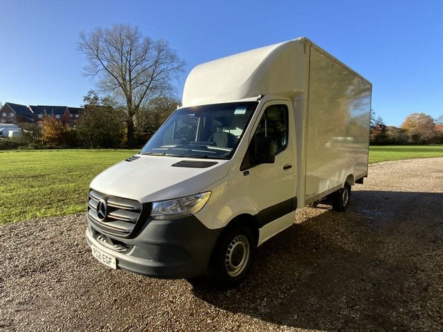 Mercedes-Benz Sprinter 315 Cdi Progressive Luton PG21EGF White #4
