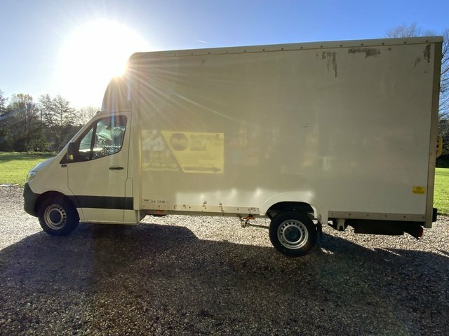 Mercedes-Benz Sprinter 315 Cdi Progressive Luton PG21EGF White #3