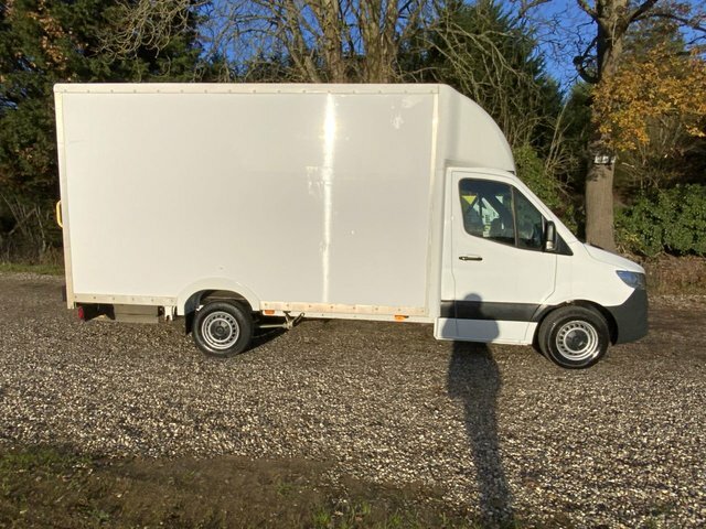 Mercedes-Benz Sprinter 315 Cdi Progressive Luton PO71YFU White #3