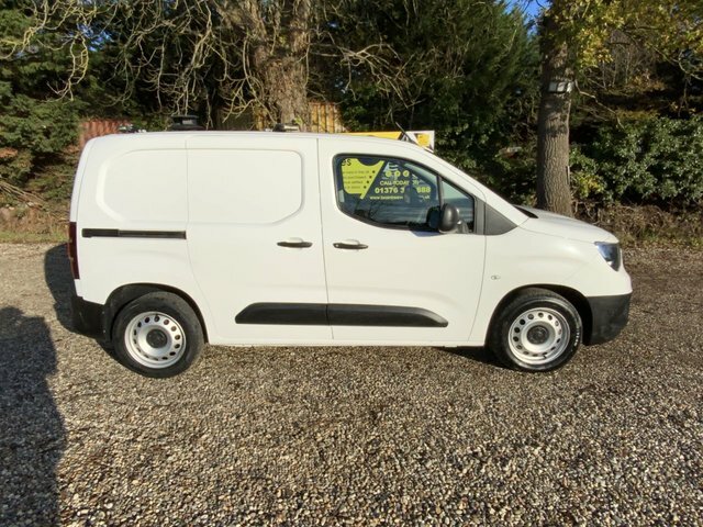 Vauxhall Combo Turbo D 2300 Edition White #2