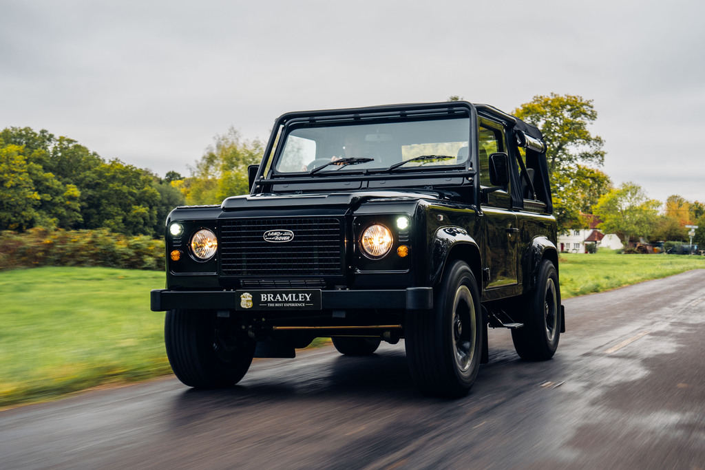Land Rover Defender 90 Automatic Black
