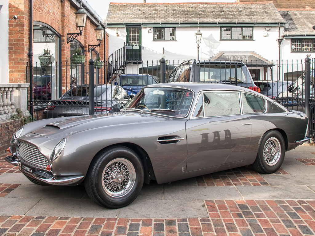 Aston Martin DB6 Manual  #5