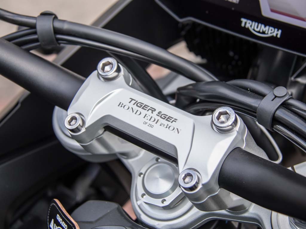 Triumph Manual HW22JWF Black #4